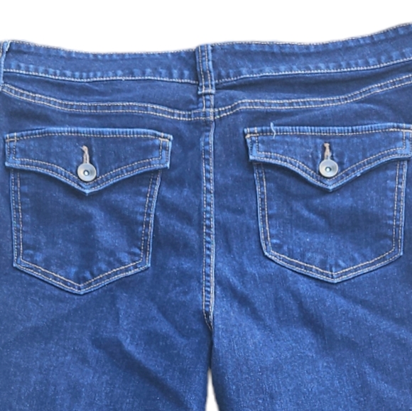 Bootcut Jeans - Picture 4 of 5